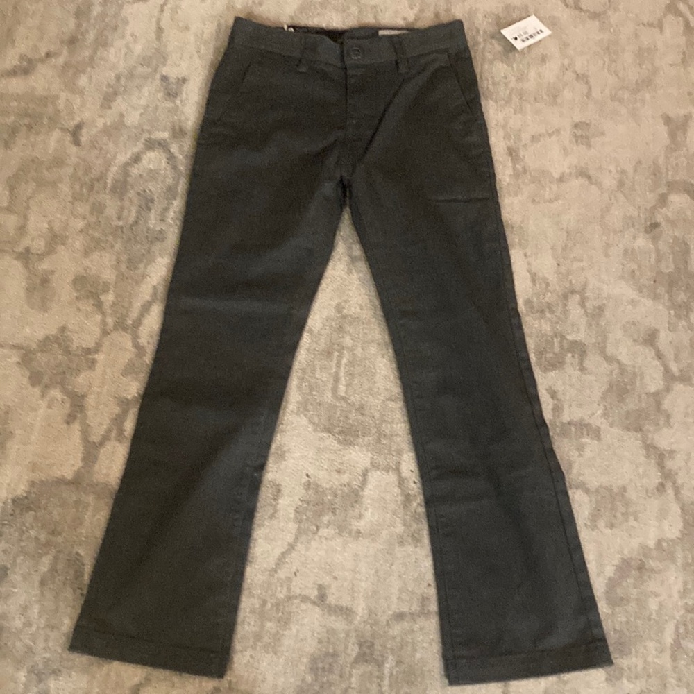 Volcom true to this dark grey pants